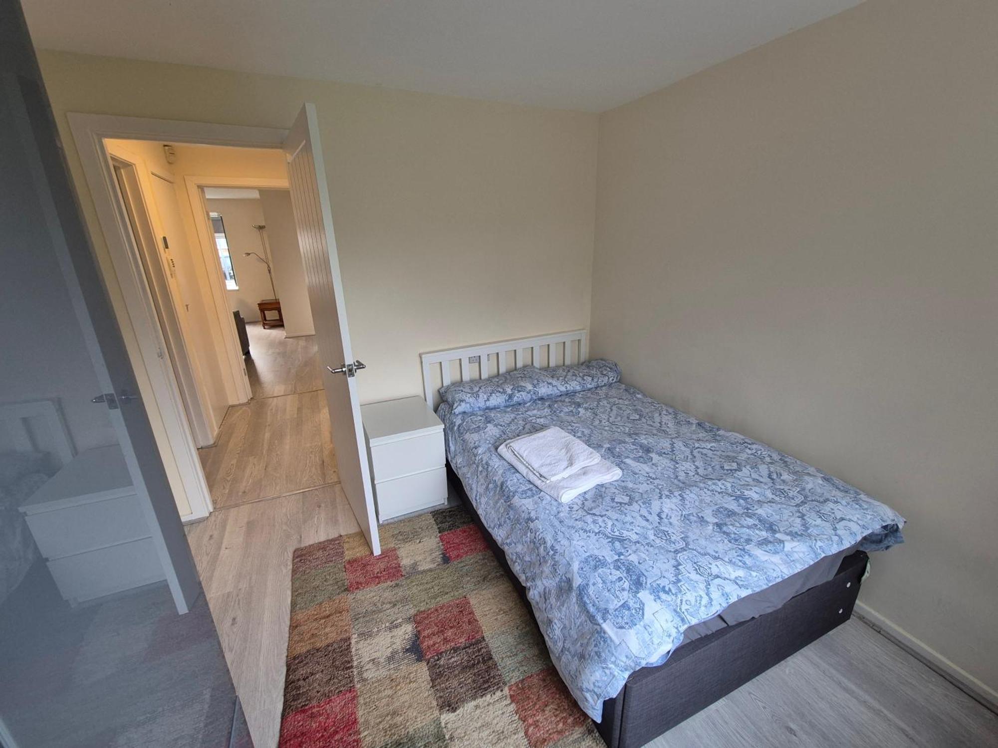 Lovely & Beautiful 2 Bed-Apartment In Μπόρχαμγουντ Εξωτερικό φωτογραφία